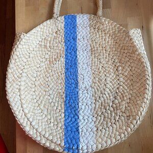 Vineyard Vines Round Straw Tote Bag